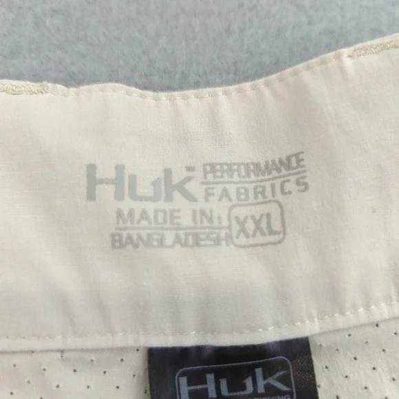 Huk Fishing Performance Shorts Mens XXL 2XL Beige Utility Zip Pocket Outdoor - Picture 3 of 12